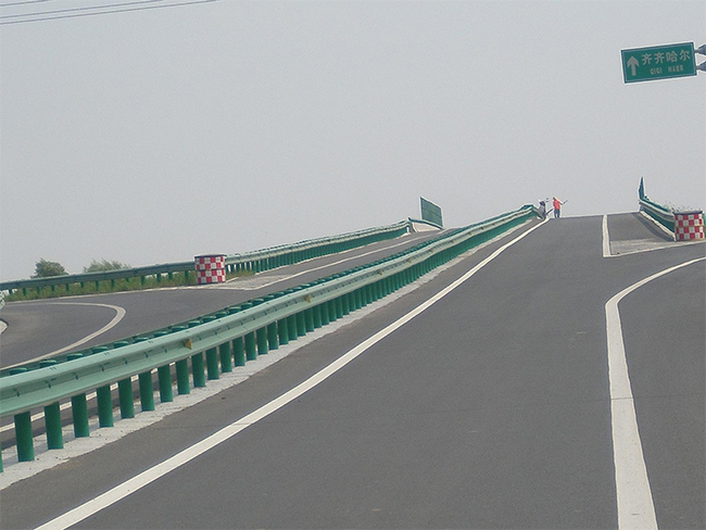焦作高速公路护栏的材质与规格
