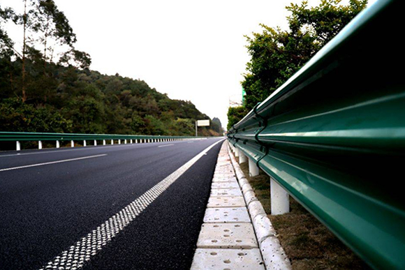 焦作高速公路护栏的常用类型