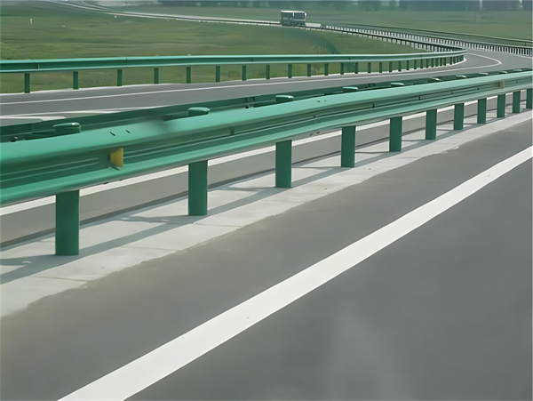 焦作高速护栏板守护安全广泛应用于多个行业